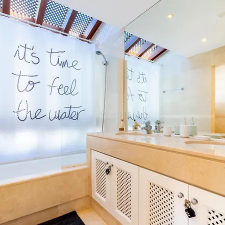 Tortugas - Luxury Penthouse With Sea Views & Jacuzzi * 마르베야