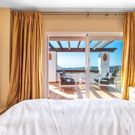 Tortugas - Luxury Penthouse With Sea Views & Jacuzzi 마르베야