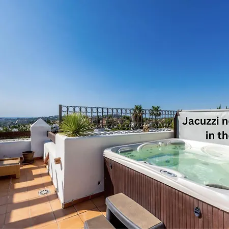 Tortugas - Luxury Penthouse With Sea Views & Jacuzzi マルベーリャ